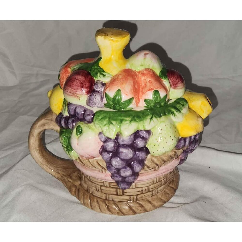 Vintage Fruit Basket Ceramic Teapot w/Lid Grapes Strawberries Taiwan B65